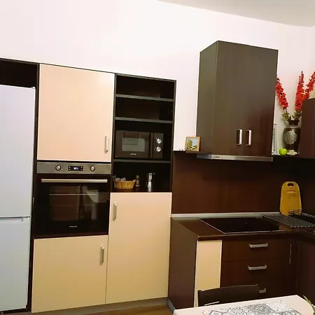 оазис 1 във Warna