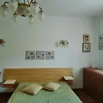 Apartment оазис 1 във *
