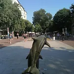 оазис 1 във 瓦爾納
